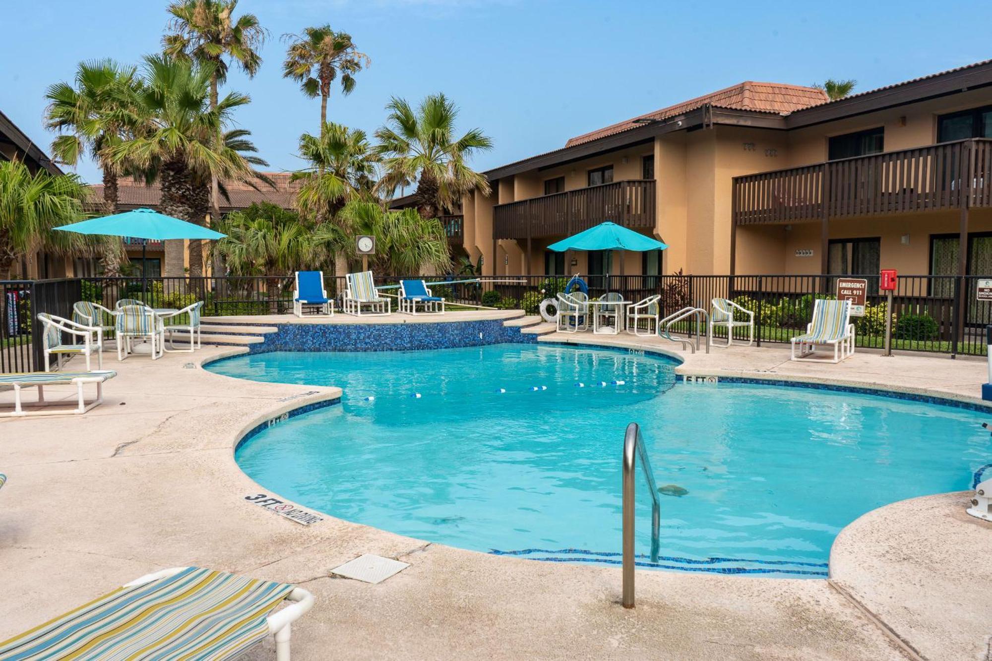 Herons Haven Coastal Elegance With Pool Access 223 South Padre Island Buitenkant foto